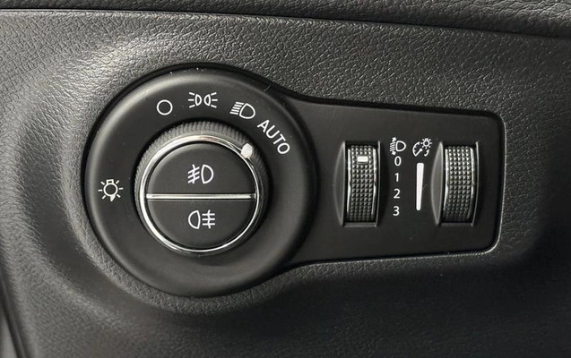 imagem-https://www.socarrao.com.br/sc-vehicle-images-prod/3818639/1789497773881-8475467_13_B_5aad5f61f2.jpeg