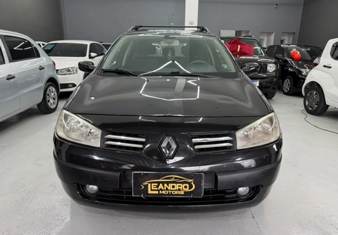 Renault Megane 2013 Preto — foto 1 de 3