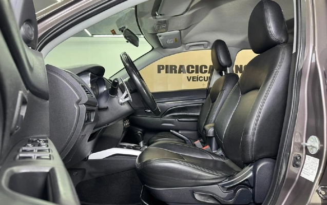 imagem-https://www.socarrao.com.br/sc-vehicle-images-prod/3818734/1789416266236-daa0c30e-be9d-3b43-88fe-aac1cff49a62-whatsappimage2025-12-13at1001212jpeg.jpg