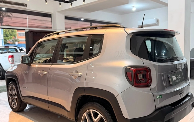 imagem-https://www.socarrao.com.br/sc-vehicle-images-prod/3818825/1789416566630-V2hhdHNBcHAgSW1hZ2UgMjAyNi0wOS0xNCBhdCAxNi4wMi4zOCAoMSkuanBlZw.jpeg