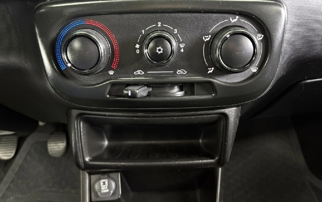 imagem-https://www.socarrao.com.br/sc-vehicle-images-prod/3818906/1789679879712-e651c999-3886-27f2-7be2-09b1eb833273-whatsappimage2026-09-17at172937jpeg.jpg