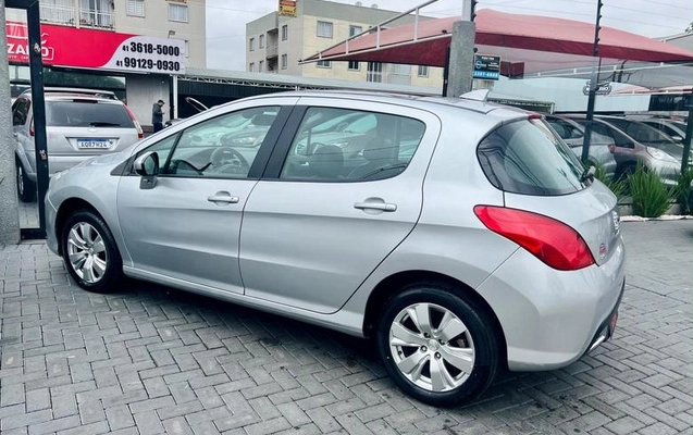 imagem-https://www.socarrao.com.br/sc-vehicle-images-prod/3818965/1789417065047-8476083_13_B_82cbab0879.jpeg