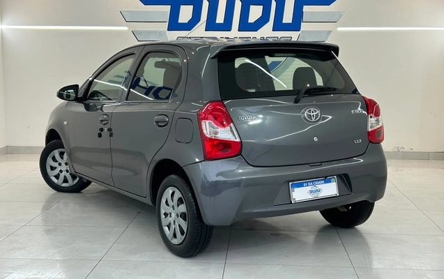 imagem-https://www.socarrao.com.br/sc-vehicle-images-prod/3819076/1789417331158-7_052040.jpg