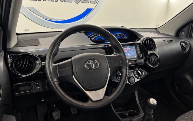imagem-https://www.socarrao.com.br/sc-vehicle-images-prod/3819076/1789417331160-3_052040.jpg