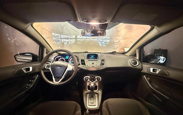imagem-https://www.socarrao.com.br/sc-vehicle-images-prod/3819102/1789571555354-8475141_12_B_0c1c427311.jpeg