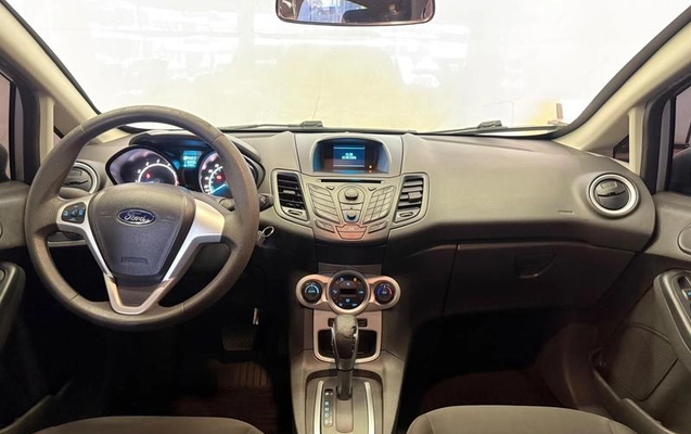 imagem-https://www.socarrao.com.br/sc-vehicle-images-prod/3819102/1789571555356-8475141_13_B_7ec9e50c2b.jpeg