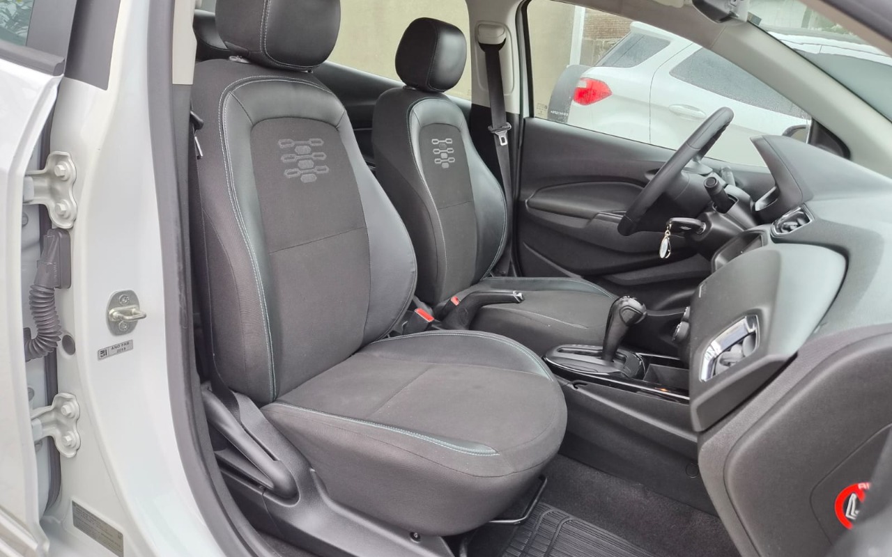 imagem-https://www.socarrao.com.br/sc-vehicle-images-prod/3819377/1789417754041-V2hhdHNBcHAgSW1hZ2UgMjAyNi0wOS0xNCBhdCAxNy4xMy4yOS5qcGVn.jpeg