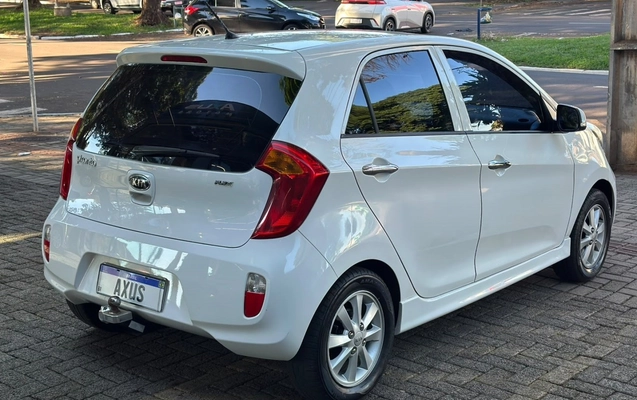 imagem-https://www.socarrao.com.br/sc-vehicle-images-prod/3819529/1789418096407-16_101135.jpg