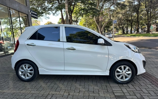 imagem-https://www.socarrao.com.br/sc-vehicle-images-prod/3819529/1789418096407-17_101135.jpg