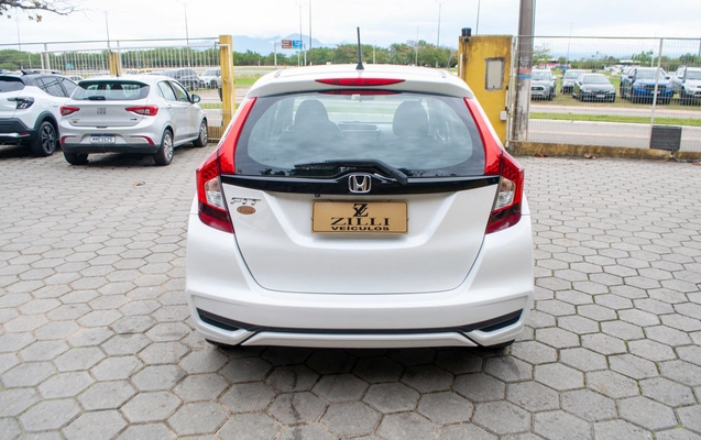 imagem-https://www.socarrao.com.br/sc-vehicle-images-prod/3819609/1789418197612-c6ac635974914aec88a039fad2cf1ae0_1789418021931.jpg