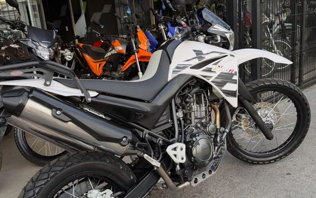 imagem-https://www.socarrao.com.br/sc-vehicle-images-prod/3819685/1789418270850-Nzc3NDQ3NTgzXzE4MTIyNTg1NDMxODQyMjQ4XzYyMjk1Mjk1MzY1NzY1ODY1ODRfbi5qcGc.jpg