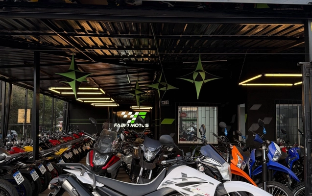 imagem-https://www.socarrao.com.br/sc-vehicle-images-prod/3819685/1789418271134-Nzc5ODk1Nzg5XzE4MTIyNTg1MzY4ODQyMjQ4XzIyOTc3ODYwMjk5NjY0MjA3ODVfbi5qcGc.jpg