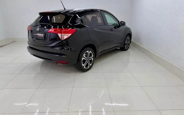 imagem-https://www.socarrao.com.br/sc-vehicle-images-prod/3819786/1789420583410-8476287_9_B_baeb72f974.jpeg