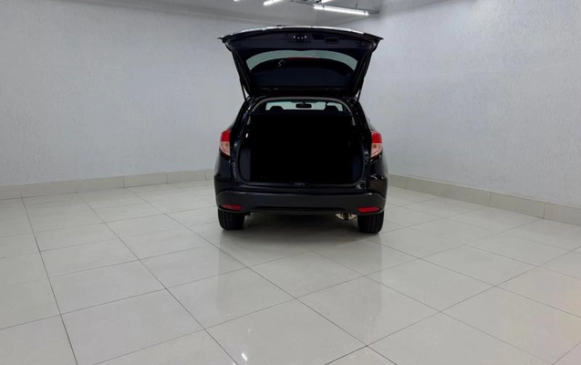 imagem-https://www.socarrao.com.br/sc-vehicle-images-prod/3819786/1789420583411-8476287_10_B_0de52ff241.jpeg