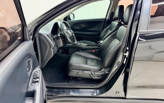 imagem-https://www.socarrao.com.br/sc-vehicle-images-prod/3819786/1789420583411-8476287_14_B_d9e01bd46f.jpeg