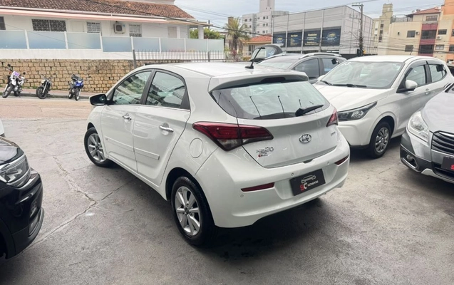 imagem-https://www.socarrao.com.br/sc-vehicle-images-prod/3819835/1789582370012-gb-895bb9c.jpeg