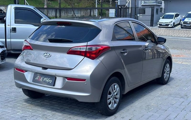 imagem-https://www.socarrao.com.br/sc-vehicle-images-prod/3819837/1789576517101-8476325_9_B_b1ae65c9c1.jpeg
