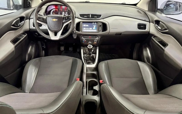 imagem-https://www.socarrao.com.br/sc-vehicle-images-prod/3819844/1789420442803-8476326_12_B_c5db8d6708.jpeg