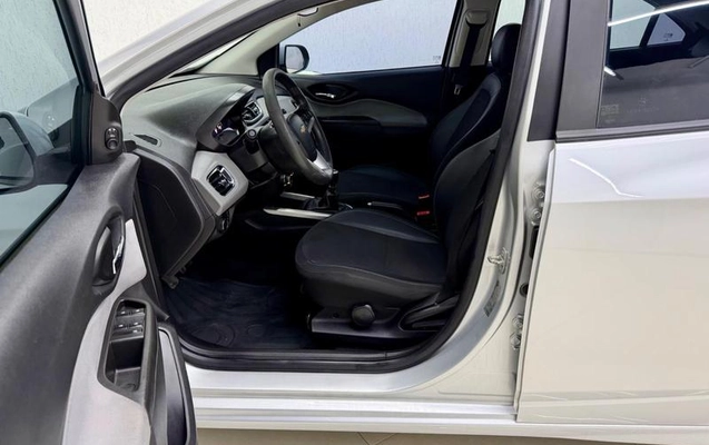 imagem-https://www.socarrao.com.br/sc-vehicle-images-prod/3819844/1789420442812-8476326_14_B_0a5a419c2f.jpeg