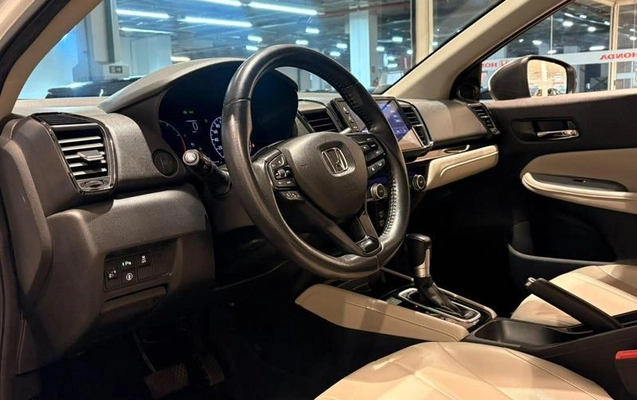 imagem-https://www.socarrao.com.br/sc-vehicle-images-prod/3820230/1789419534879-8476407_6_B_2e2f8ea049.jpeg