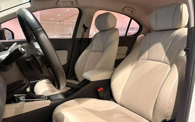 imagem-https://www.socarrao.com.br/sc-vehicle-images-prod/3820230/1789419534880-8476407_6_B_83775d2733.jpeg