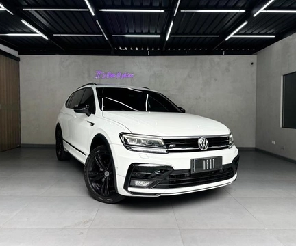 Volkswagen Tiguan 2021 Branco — foto 1 de 3