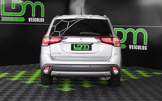 imagem-https://www.socarrao.com.br/sc-vehicle-images-prod/3820265/1789419637221-8461509_1_B_1d91e06e7e.jpeg