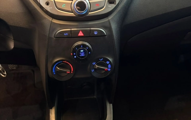 imagem-https://www.socarrao.com.br/sc-vehicle-images-prod/3820271/1789419792678-2643ebaf-1208-410c-8513-5a0847fb63a6.jpg