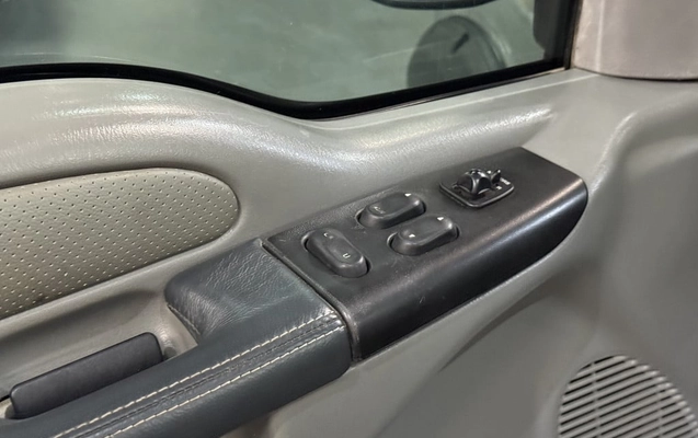 imagem-https://www.socarrao.com.br/sc-vehicle-images-prod/3820286/1789761537659-vehicle_image_1789419789_dd5504c569b0c96aff1961651dd72f81.jpeg