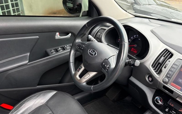imagem-https://www.socarrao.com.br/sc-vehicle-images-prod/3820316/1789419934299-8464624_7_B_570a6962e1.jpeg