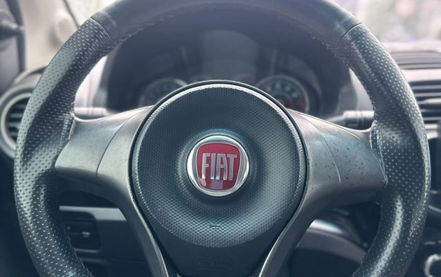 imagem-https://www.socarrao.com.br/sc-vehicle-images-prod/3820352/1789419989232-e00cc1da979f44e4a380708ea84a028c_1789419910939.jpg