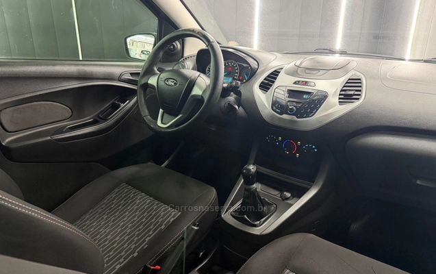 imagem-https://www.socarrao.com.br/sc-vehicle-images-prod/3820641/1789420374020-88abbad6602510de5d59f5e9ba70a6c9_big.jpeg