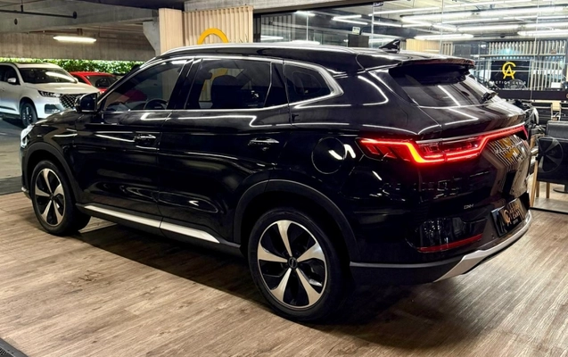 imagem-https://www.socarrao.com.br/sc-vehicle-images-prod/3821186/1789421630143-0fGcRYJuAwAAPNcw0fVHqcu10Eu5ritP.jpg