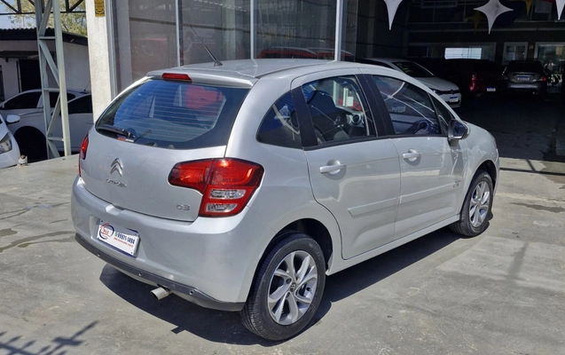 imagem-https://www.socarrao.com.br/sc-vehicle-images-prod/3821257/1789421792139-NS5qcGVn.jpeg