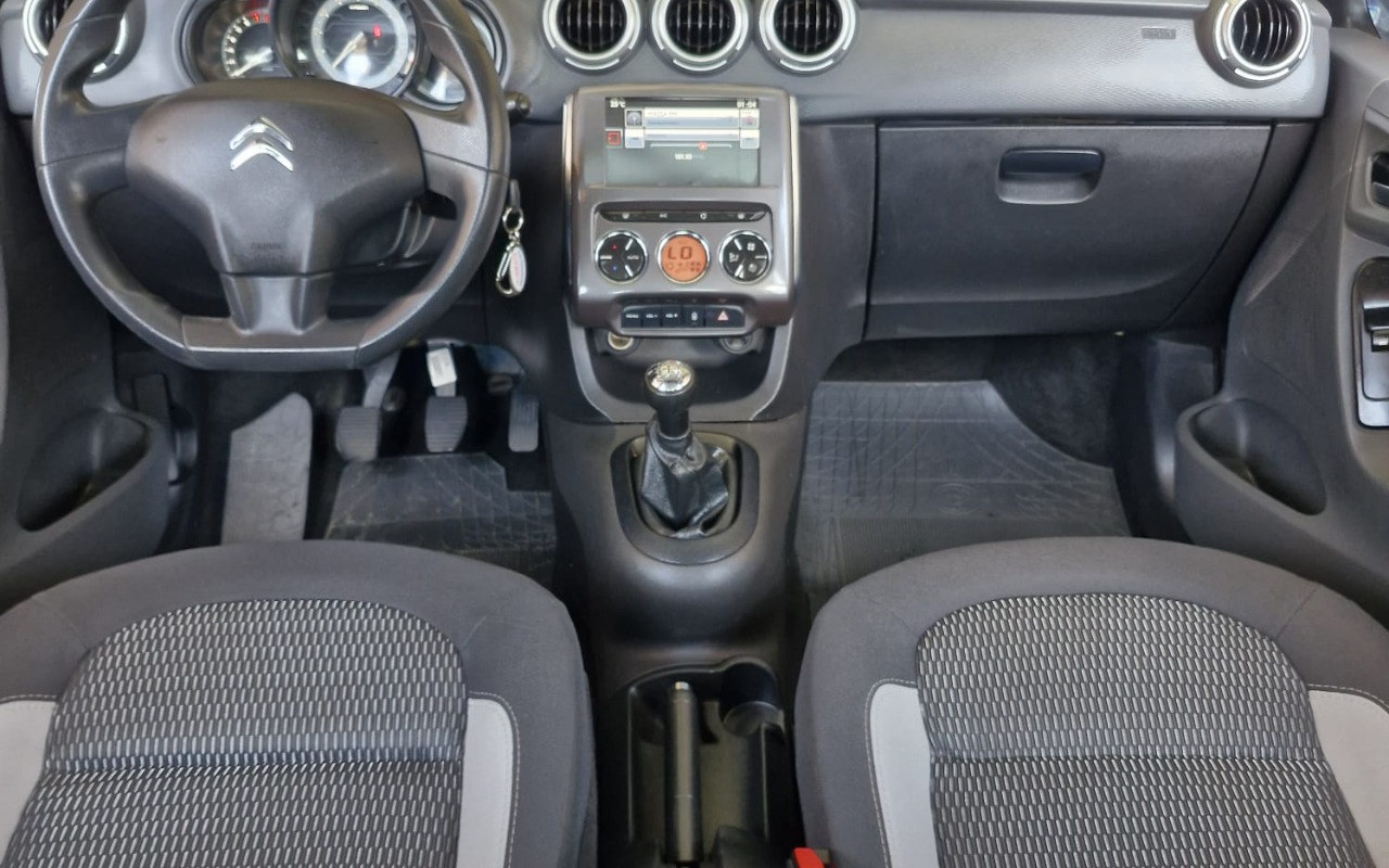 imagem-https://www.socarrao.com.br/sc-vehicle-images-prod/3821257/1789421793544-MjEuanBlZw.jpeg