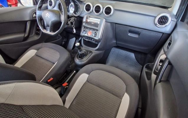 imagem-https://www.socarrao.com.br/sc-vehicle-images-prod/3821257/1789421793726-MjMuanBlZw.jpeg