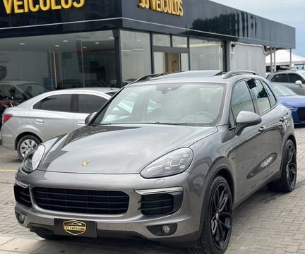 Porsche Cayenne S 3.0 V6 (Híbrido) 2017 Cinza — foto 1 de 3