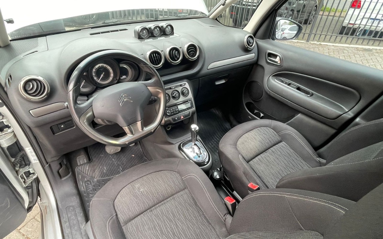 imagem-https://www.socarrao.com.br/sc-vehicle-images-prod/3821371/1789422056542-SW1hZ2VtIGRvIFdoYXRzQXBwIGRlIDIwMjUtMTEtMTIgw6AocykgMTcuMDkuNDdfN2Q5MjI0YWMuanBn.jpg