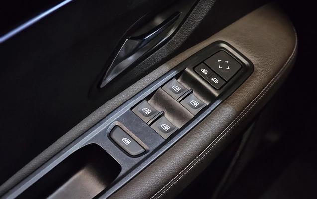 imagem-https://www.socarrao.com.br/sc-vehicle-images-prod/3821765/1789423185305-1_051759.jpg