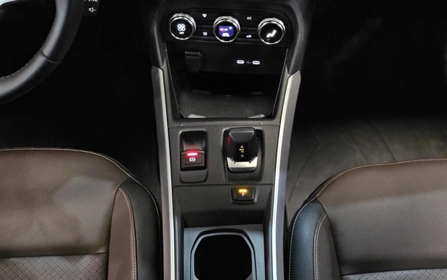 imagem-https://www.socarrao.com.br/sc-vehicle-images-prod/3821765/1789423185308-1_051800.jpg