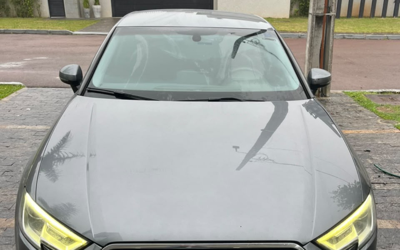Audi A3 2019 Cinza — foto 1 de 3