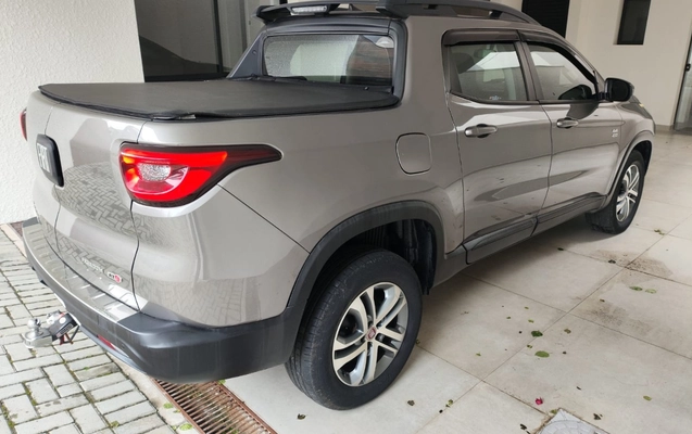 imagem-https://www.socarrao.com.br/sc-vehicle-images-prod/3823814/1789428918947-ZjZhNDU0NGYtZWM2Mi00MzFjLTg1ODItN2EwN2YyY2M5N2JkLmpwZw.jpg