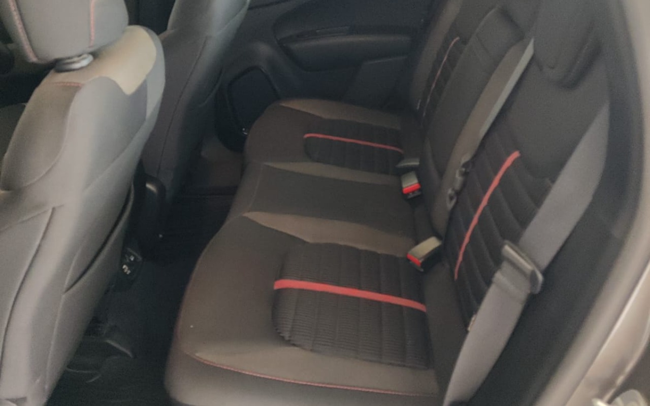 imagem-https://www.socarrao.com.br/sc-vehicle-images-prod/3823814/1789428919163-NmY5OWVkZjAtZTNlZi00ZjUxLWE5NWEtOWEyYWYzOWI4YTAxLmpwZw.jpg