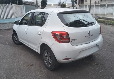 Renault Sandero 2015 Branco — foto 1 de 3