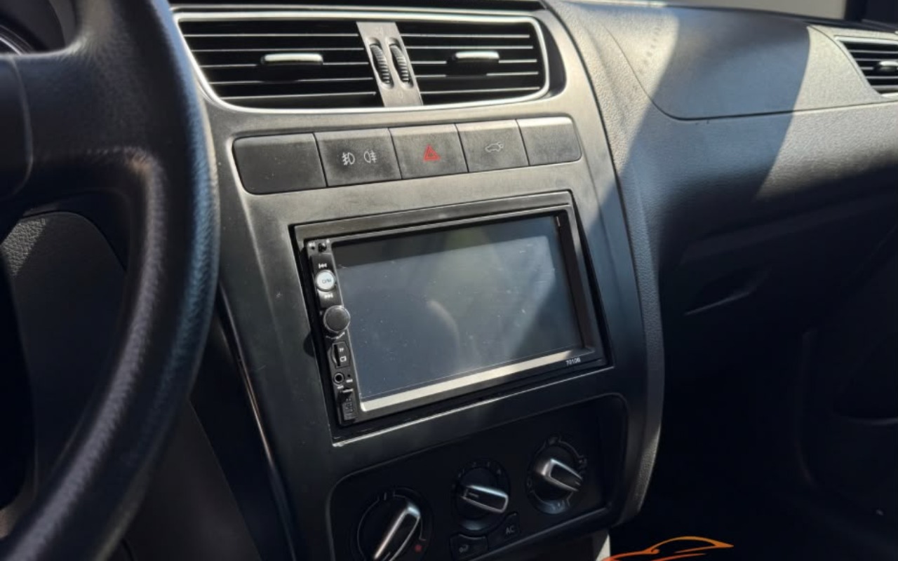 imagem-https://www.socarrao.com.br/sc-vehicle-images-prod/3826433/1789436263071-MTMuanBlZw.jpeg