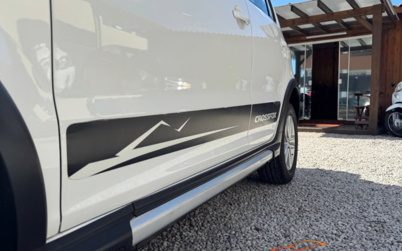 imagem-https://www.socarrao.com.br/sc-vehicle-images-prod/3826433/1789436263380-MTcuanBlZw.jpeg