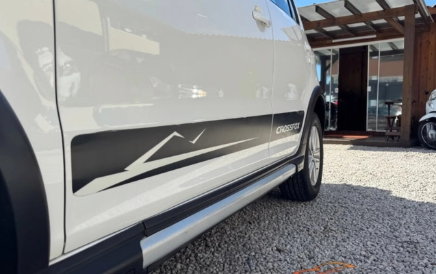 imagem-https://www.socarrao.com.br/sc-vehicle-images-prod/3826433/1789436263380-MTcuanBlZw.jpeg
