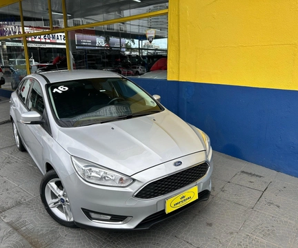 Ford Focus 2016 Prata — foto 1 de 3
