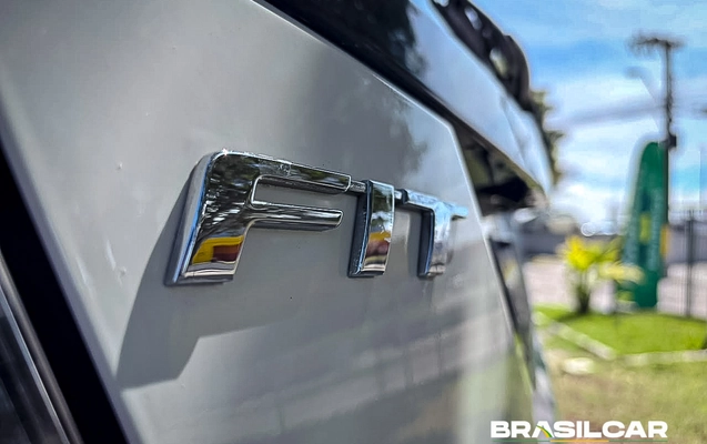 imagem-https://www.socarrao.com.br/sc-vehicle-images-prod/3836449/1789470074666-003_3fdd0262089c4fcd55ddb1e40168f44f.jpg