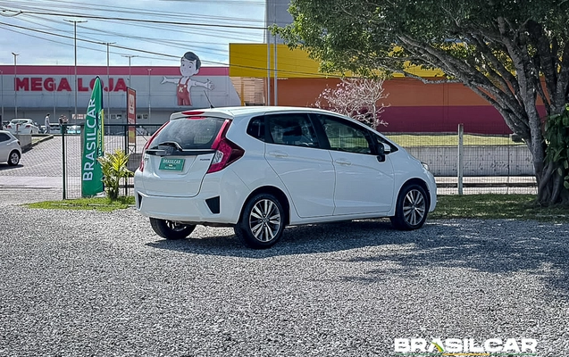 imagem-https://www.socarrao.com.br/sc-vehicle-images-prod/3836449/1789470074674-003_5ef2182c7ce0994d8069498eb2ee508a.jpg